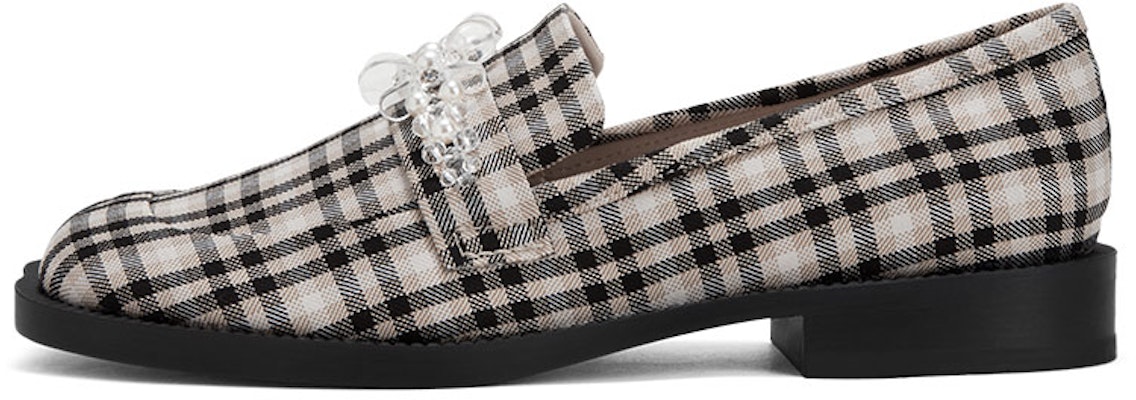 (W) CHARLES & KEITH Mules Kulit Berlian Transparan dan Heel Tebal 'Hias Bunga' CK1-70580175 Sizing (W) CHARLES & KEITH Mules Kulit Berlian Transparan dan Heel Tebal 'Hias Bunga' CK1-70580175