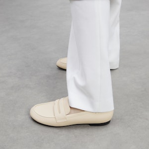 CHARLES&KEITH 織物 簡約通勤平底 樂福鞋 女款 4