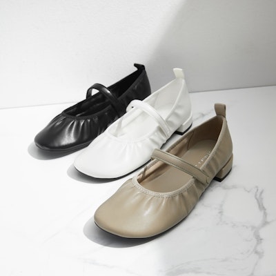 (W) 찰스앤키스 러치드 메리제인 플랫 (화이트) CK1-70360134_WHITE Shop (W) 찰스앤키스 러치드 메리제인 플랫 (화이트) CK1-70360134_WHITE