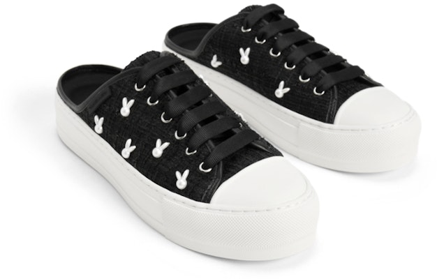 (W) CHARLES & KEITH 卯年うさぎミュール CK1-70900338-2 Lookbook (W) CHARLES & KEITH 卯年うさぎミュール CK1-70900338-2