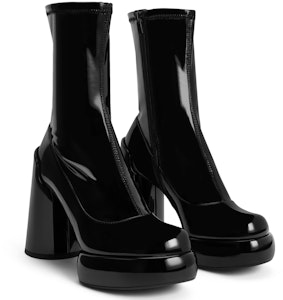 (W) CHARLES & KEITH パテントチャンキーヒールブーツ CK1-90360397 Lookbook (W) CHARLES & KEITH パテントチャンキーヒールブーツ CK1-90360397