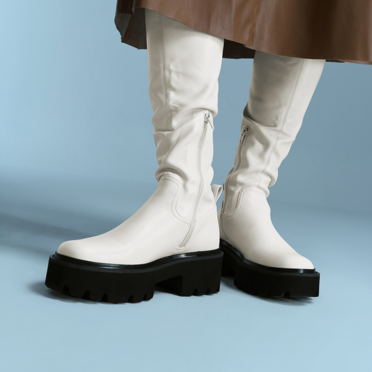 Cheap CHARLES&KEITH 厚底帥氣拉鍊 瘦瘦高筒靴 女款 黑色