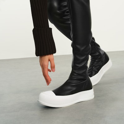 (W) CHARLES & KEITH Boot Tumit Platform Hitam Tinggi Selutut 'Black Knight' CK1-90900109 Shop (W) CHARLES & KEITH Boot Tumit Platform Hitam Tinggi Selutut 'Black Knight' CK1-90900109