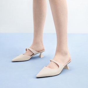 (W) CHARLES & KEITH PU 'Zapatos Mules Tacón Grueso Puntiagudo de Moda' CK1-61720118 Shop (W) CHARLES & KEITH PU 'Zapatos Mules Tacón Grueso Puntiagudo de Moda' CK1-61720118