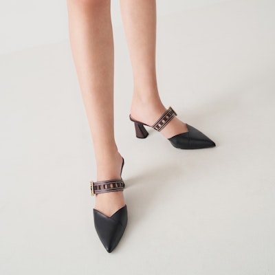 (W) CHARLES & KEITH PU Hitam Sandal Hak Tinggi Tali dan Cut Out CK1-60580238_BLACK Purchase (W) CHARLES & KEITH PU Hitam Sandal Hak Tinggi Tali dan Cut Out CK1-60580238_BLACK