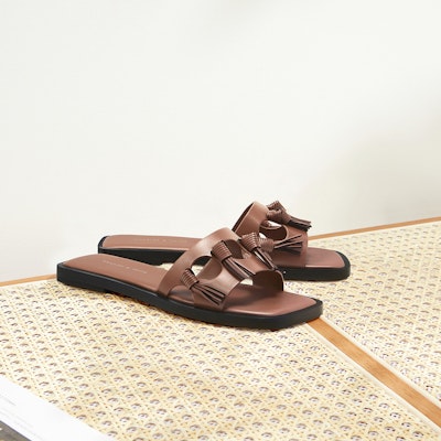 CHARLES&KEITH PU拼色流蘇方頭平跟時尚涼拖 女款 棕色 Purchase CHARLES&KEITH PU拼色流蘇方頭平跟時尚涼拖 女款 棕色