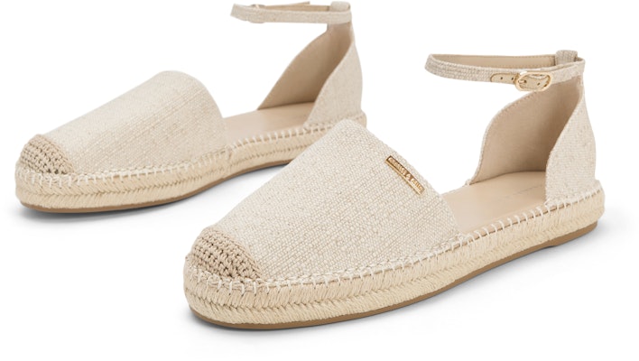 (W) Sepatu Santai PU Kasual CHARLES & KEITH 'Versatile Flat Fisherman' CK1-70380992 Lookbook (W) Sepatu Santai PU Kasual CHARLES & KEITH 'Versatile Flat Fisherman' CK1-70380992