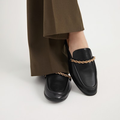 (W) CHARLES & KEITH メタリックチェーンローファーミュール CK1-70380833 Shop (W) CHARLES & KEITH メタリックチェーンローファーミュール CK1-70380833