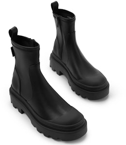 (W) Bota Negra Slim con Plataforma PU y Cremallera de CHARLES & KEITH. CK1-90360390 Lookbook (W) Bota Negra Slim con Plataforma PU y Cremallera de CHARLES & KEITH. CK1-90360390