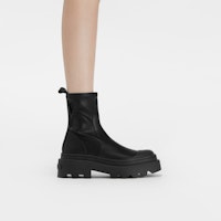 (W) CHARLES & KEITH PU Platform Zip Pinggang Elastik But Ankle 'Hitam' CK1-90360390 Shop (W) CHARLES & KEITH PU Platform Zip Pinggang Elastik But Ankle 'Hitam' CK1-90360390