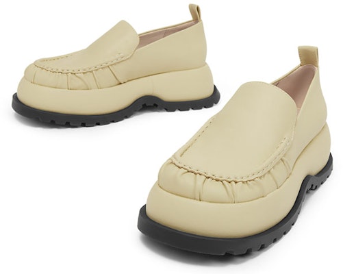 CHARLES & KEITH PU 絎縫褶皺設計 5.2cm 厚底鞋 女款 黃色 Lookbook CHARLES & KEITH PU 絎縫褶皺設計 5.2cm 厚底鞋 女款 黃色