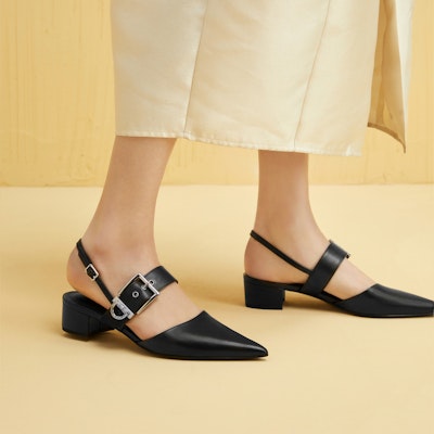 (W) CHARLES & KEITH PU Sandal Tumit Tebal Runcing 'Kasual Tali Buku Lali' CK1-60920338 4