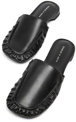 (W) CHARLES & KEITH Kasut Tumit Rendah Lipatan Retro 'Hitam' CK1-70380956_BLACK Lookbook (W) CHARLES & KEITH Kasut Tumit Rendah Lipatan Retro 'Hitam' CK1-70380956_BLACK
