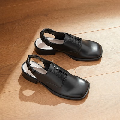 CHARLES&KEITH PU褶皱後綁帶系帶中低跟鞋 3.2cm 女款 黑色 Purchase CHARLES&KEITH PU褶皱後綁帶系帶中低跟鞋 3.2cm 女款 黑色