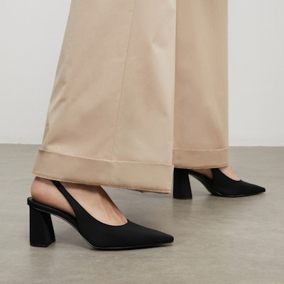 (W) CHARLES & KEITH Stiletto Pump 'Reka Bentuk Ringkas Hujung Runcing' CK1-60361462 Cheap (W) CHARLES & KEITH Stiletto Pump 'Reka Bentuk Ringkas Hujung Runcing' CK1-60361462