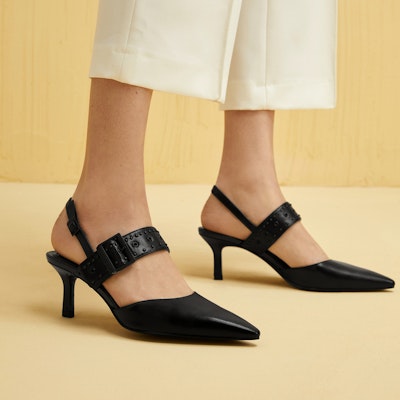 (W) CHARLES & KEITH Sepatu High Heels Runcing 'Stiletto' Bertali dan Berduri CK1-60361470 4