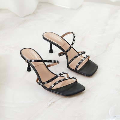 CHARLES&KEITH 羊皮鉚釘繫帶露趾高跟涼鞋 女款 黑色 Purchase CHARLES&KEITH 羊皮鉚釘繫帶露趾高跟涼鞋 女款 黑色
