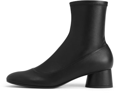 (W) CHARLES & KEITH Botines Retro de Punta Redonda y Tacón Grueso 'Negros'. CK1-90280042 Buy (W) CHARLES & KEITH Botines Retro de Punta Redonda y Tacón Grueso 'Negros'. CK1-90280042