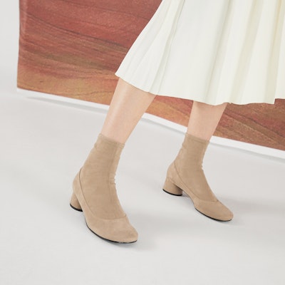 CHARLES & KEITH 復古簡約圓頭粗跟短靴 女款 8