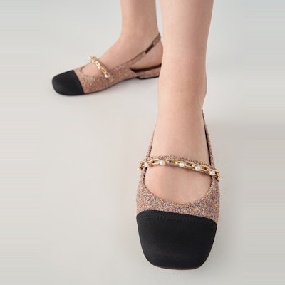 (W) Sandal Tumit Rendah CHARLES & KEITH 'Rantai Mutiara Merah' CK1-70900382_RED Shop (W) Sandal Tumit Rendah CHARLES & KEITH 'Rantai Mutiara Merah' CK1-70900382_RED
