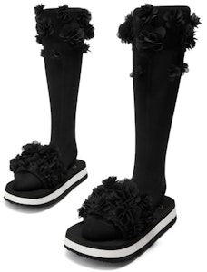 (W) CHARLES & KEITH 平底拖鞋“情人节花卉款” CK1-70900452 Lookbook (W) CHARLES & KEITH 平底拖鞋“情人节花卉款” CK1-70900452