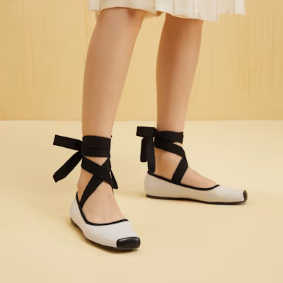 CHARLES&KEITH PU 拼色綁帶平跟芭蕾舞鞋 女款 Shop CHARLES&KEITH PU 拼色綁帶平跟芭蕾舞鞋 女款