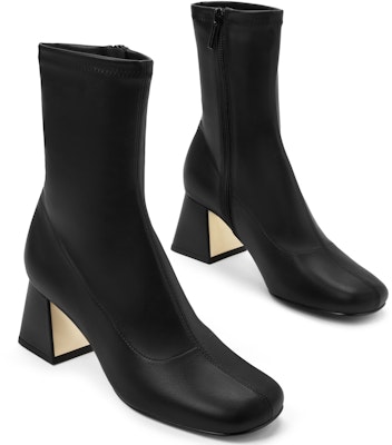 CHARLES & KEITH PU 方頭粗跟拉鍊彈力 修身短靴 女款 Lookbook CHARLES & KEITH PU 方頭粗跟拉鍊彈力 修身短靴 女款