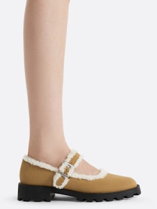 (W) CHARLES & KEITH Sepatu Suede Platform Velvet Mary Jane 'Furry' CK1-70381021 Shop (W) CHARLES & KEITH Sepatu Suede Platform Velvet Mary Jane 'Furry' CK1-70381021