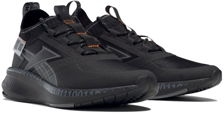 (W) Charli Cohen x Reebok FUSIUM Lari 20 Kaos Kaki 'Hitam' FW6292 Lookbook (W) Charli Cohen x Reebok FUSIUM Lari 20 Kaos Kaki 'Hitam' FW6292