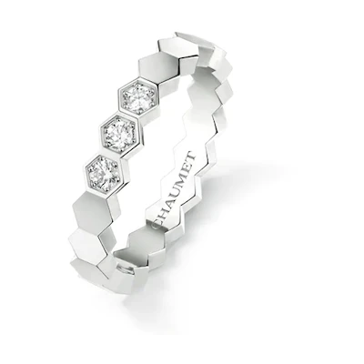(Women) Chaumet Bee My Love 18K White Gold Ring with Three Diamonds for Women. 083360