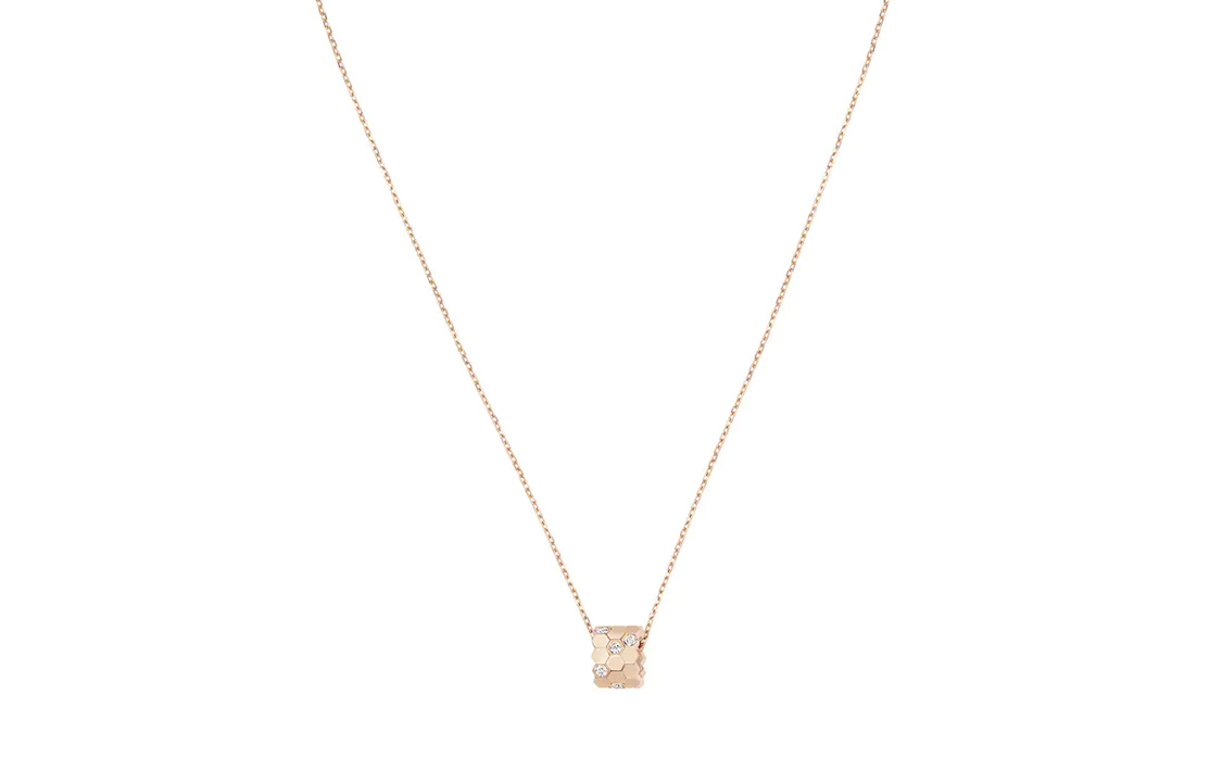 Lookbook (W) Kalung Wanita Chaumet Bee My Love Diamond 18K Rose Gold. 85156