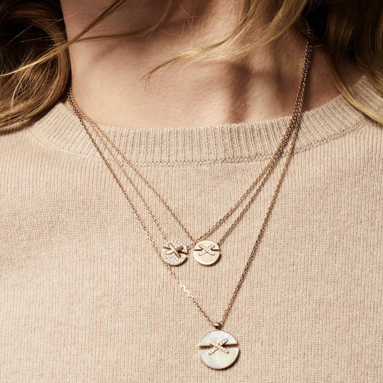 Details for (W) 쇼메 쥬 드 리앙 하모니 스몰 다이아몬드 펜던트 골드 목걸이 여성용 84221