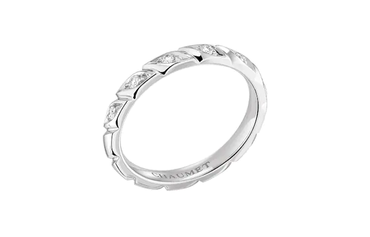 (Women) Chaumet Paris Torsade Platinum Diamond Ring Silver for Women. 082724