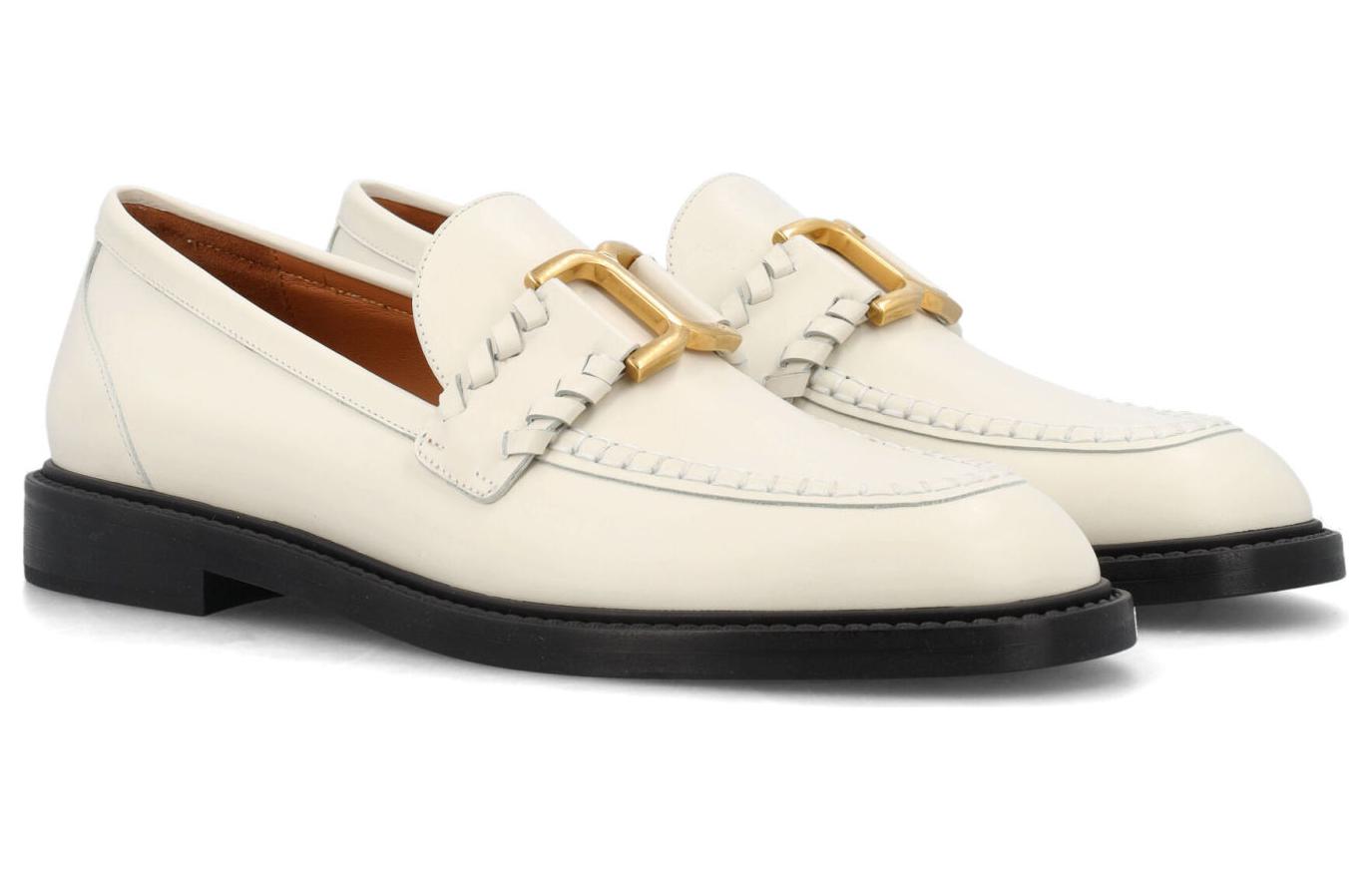 Shop Chloe蔻依 圓頭套腳 樂福鞋 女款 白色