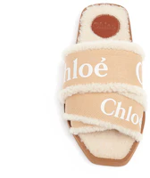 Shop Chloe蔻依 羊皮毛一體 平跟套腳 時尚涼拖 女款 米色
