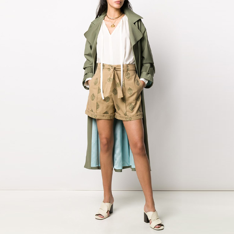 Lookbook (W) Chloe Logo Jacquard Seluar Pendek Kasual Warna Kaki. CHC20SSH2131224I