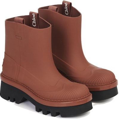 (W) Chloe Sepatu Bot Hujan 'Coklat Tua' CHC23A904FP26K Lookbook (W) Chloe Sepatu Bot Hujan 'Coklat Tua' CHC23A904FP26K