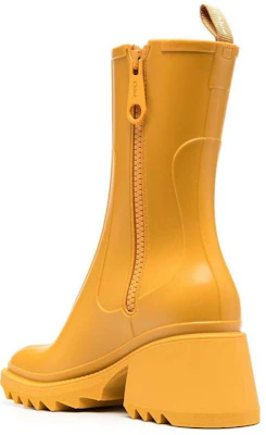 (W) Chloe Botas Slip-On de Goma 'Amarillo' CHC22A239Z2770 Lookbook (W) Chloe Botas Slip-On de Goma 'Amarillo' CHC22A239Z2770