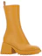 Shop (W) Chloe Botas Slip-On de Goma 'Amarillo' CHC22A239Z2770