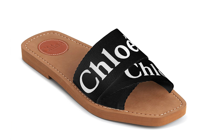 Lookbook (W) 끌로에 우디 캔버스 블랙 오픈토 플랫 샌들 CHC19U18808001