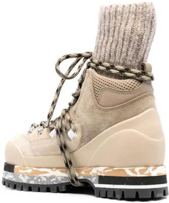 (W) Chloe x Nike Sepatu Bot Kulit Tali Bulat 'Beige' CHC22W734W02YA Shop (W) Chloe x Nike Sepatu Bot Kulit Tali Bulat 'Beige' CHC22W734W02YA