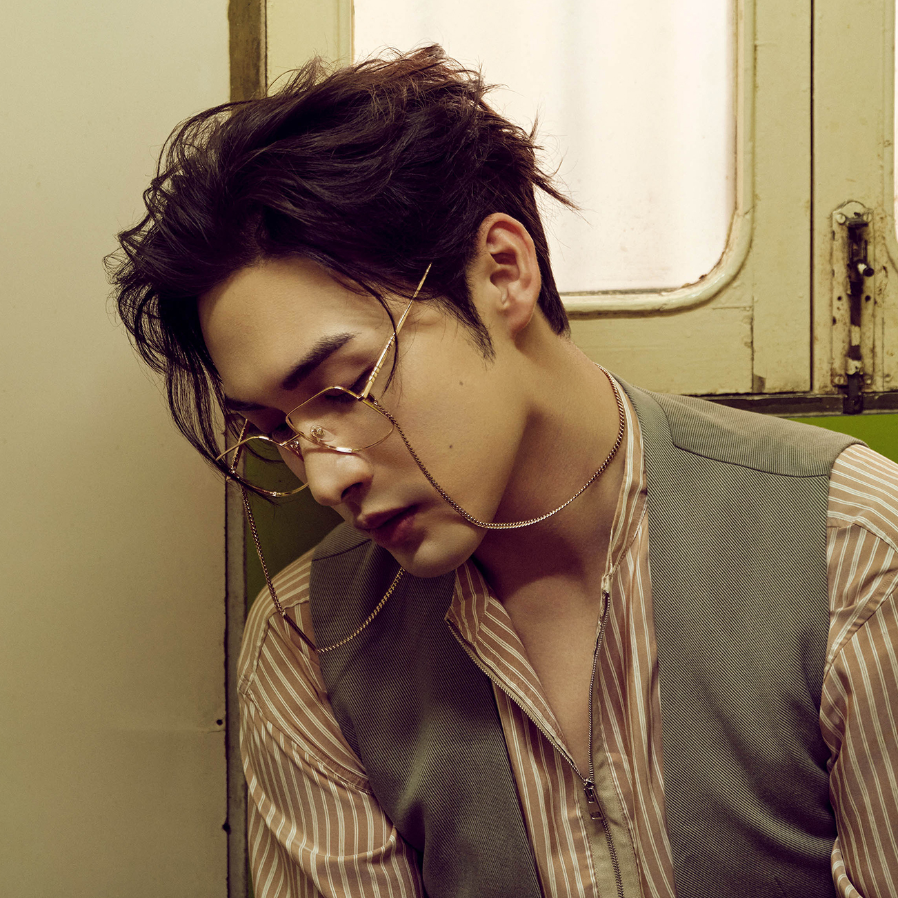 Purchase (W) 萧邦全框钛金男女同款链条设计光学眼镜。 IKCHF49