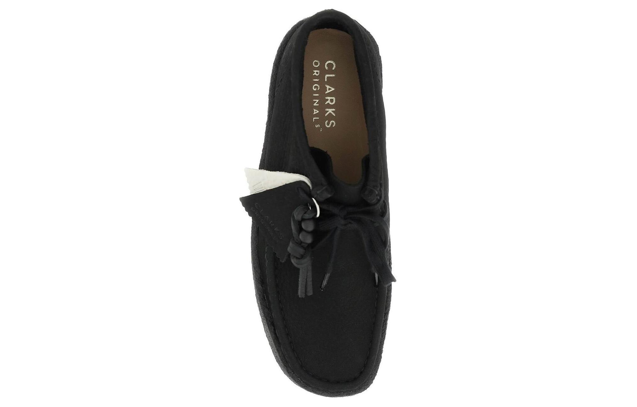 Shop (W) Clarks Wallabee Cup Botas 'Negro Nubuck' 26168980