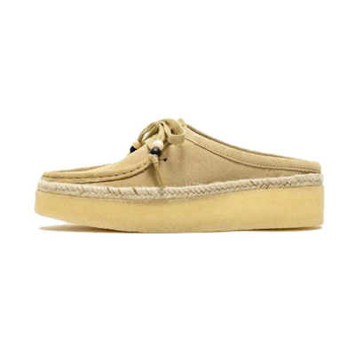 (W) Clarks Wallabeecup Lo Suede 'Maple'