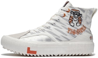 (Women) Li-Ning Classic Canvas Hi x Disney Tigger 'White' AGCS334-1 (Women) Li-Ning Classic Canvas Hi x Disney Tigger 'White' AGCS334-1