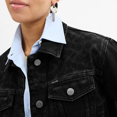 (W) COACH Jaket Hitam Floral Lengan Panjang dengan Kancing Satu. CY636-BLK Purchase (W) COACH Jaket Hitam Floral Lengan Panjang dengan Kancing Satu. CY636-BLK