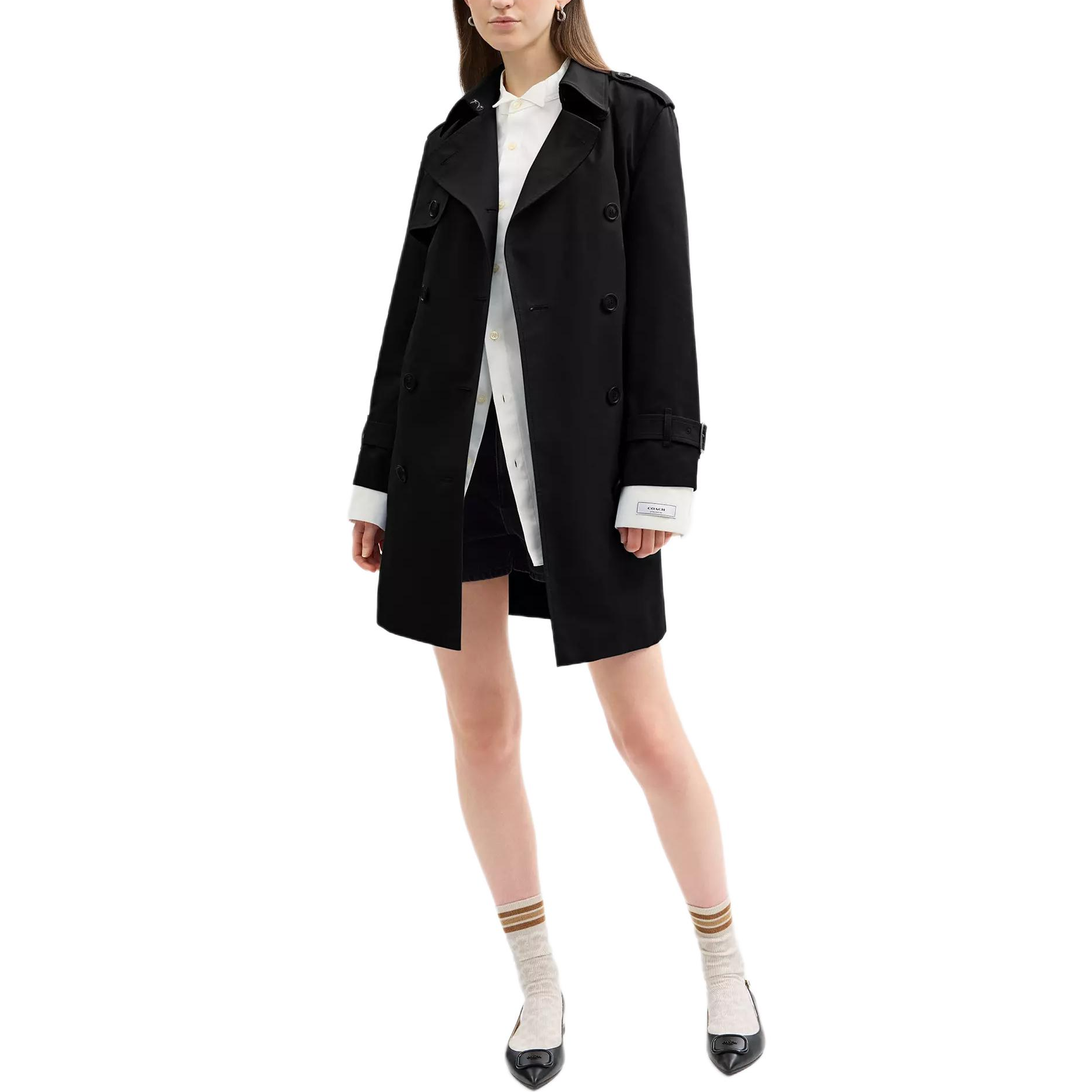 Lookbook (W) COACH Abrigo Negro Sólido Doble Botonadura Manga Larga SS25. CAB99-BLK