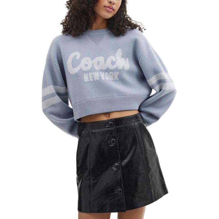 Lookbook (W) 코치 블루 레터 스트라이프 크롭 스웨터 긴팔. CN488-BLU