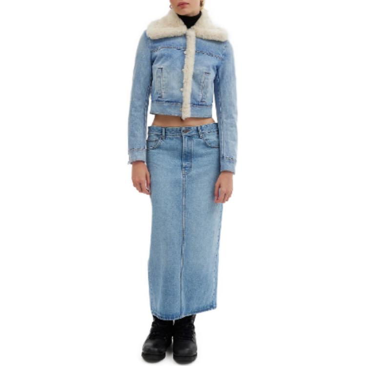 Lookbook (W) COACH Jaket Denim Biru dengan Kolar Shearling Boleh Tanggal CM287-BLU