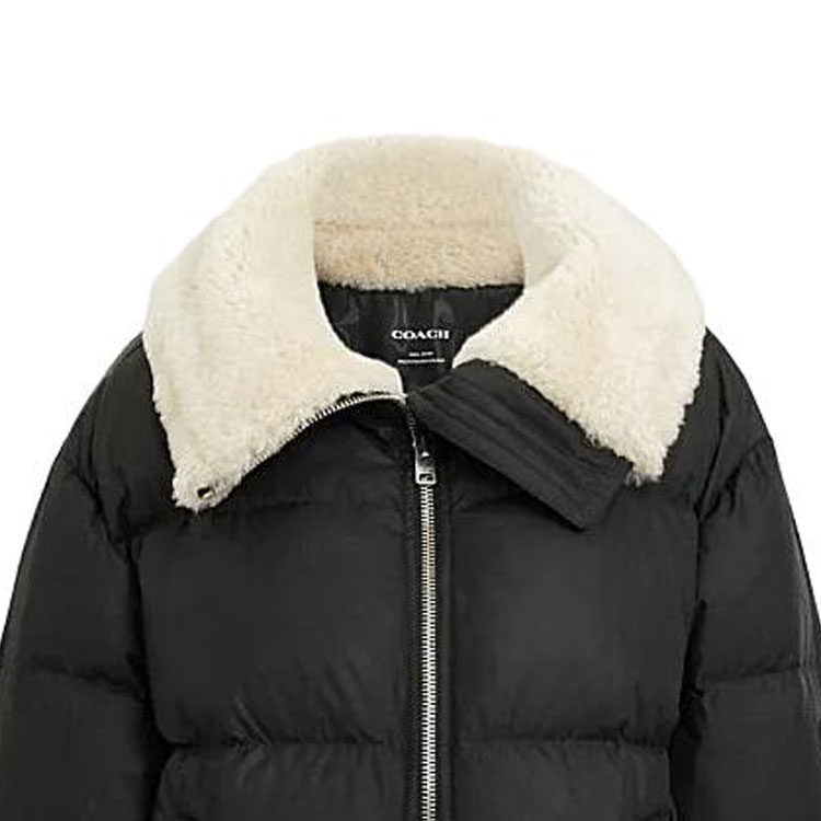 Shop (W) 蔻驰 2023秋冬款黑色长袖拉链羽绒外套。 CL327-BLK